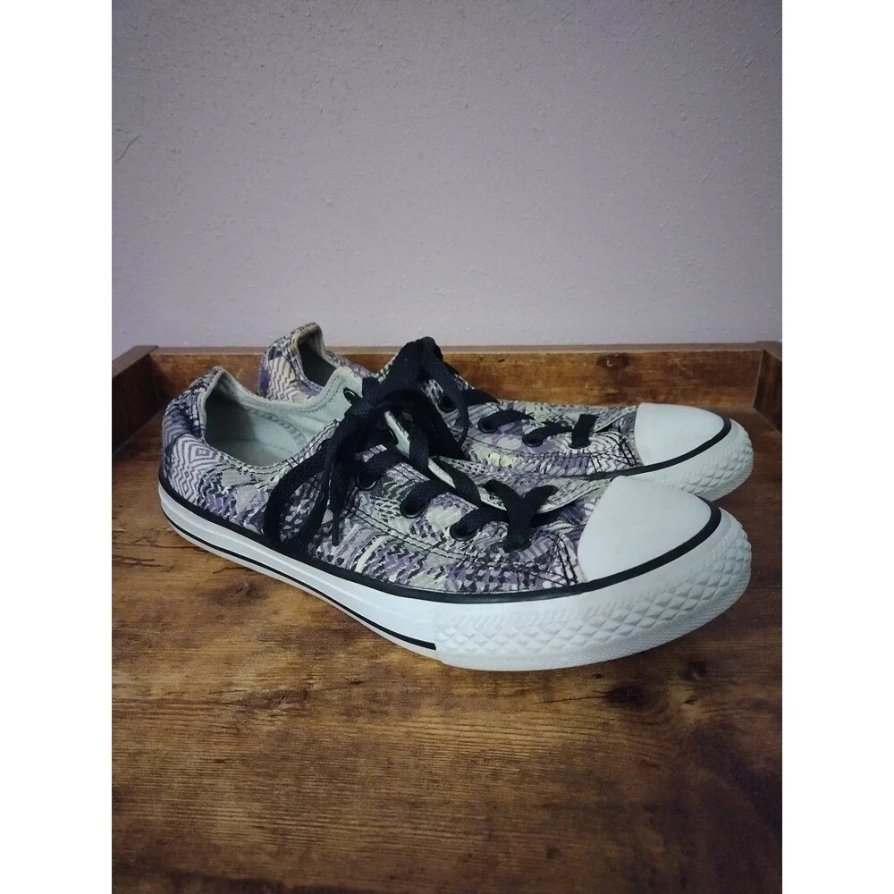 Converse CTAS Ox Purple Grey Black Hearts LowTop Juniors Size 4 Sneakers